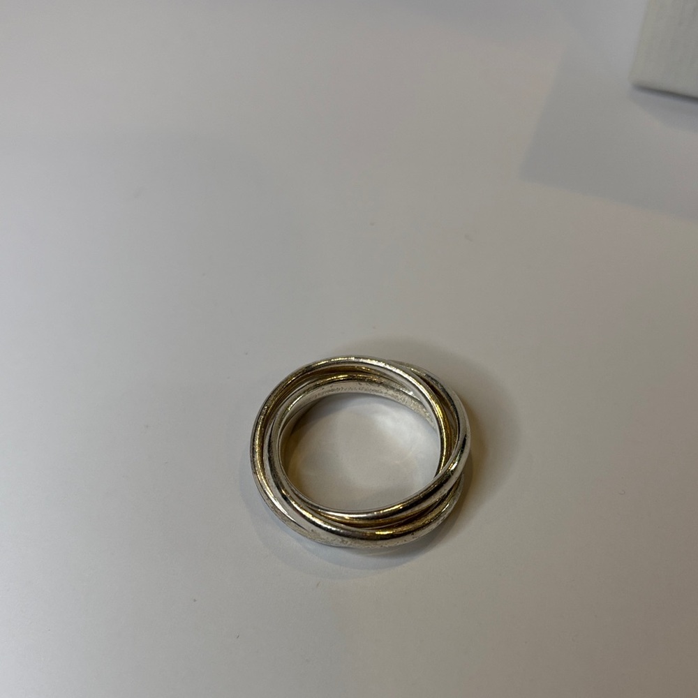 Silver Tone Interlocking Rings - Picture 2 of 4